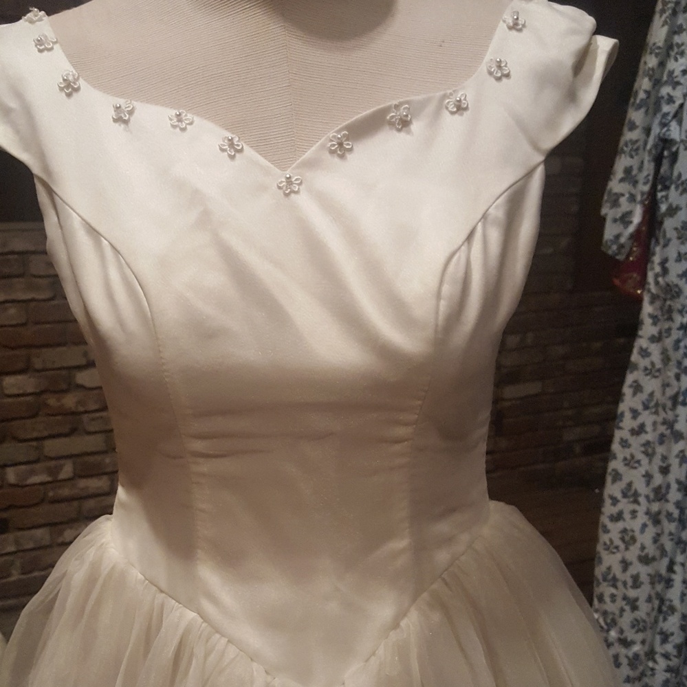 vintage 50s wedding dress